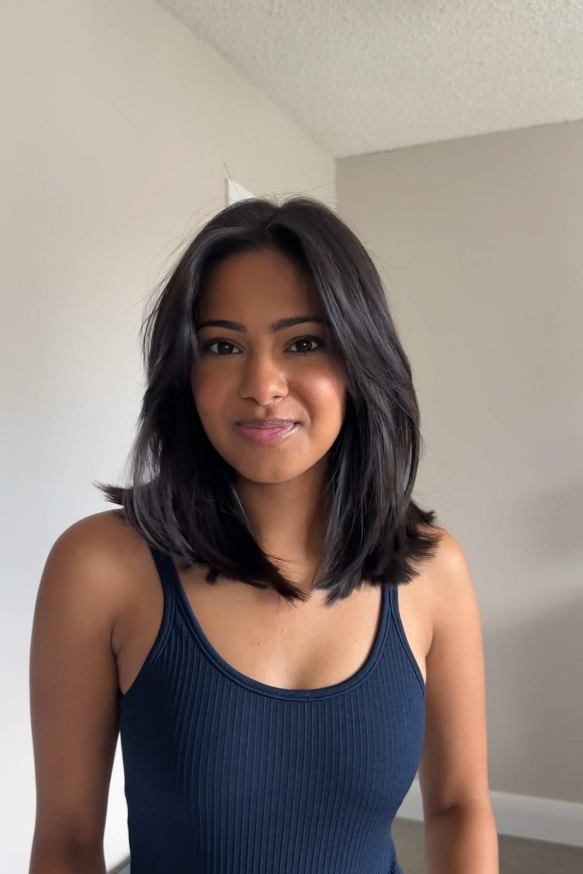 CLANE LAYERED SHOULDER CUT TOPS SHOULDER CUT LAYERED Blue to Out